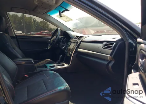 2015 Toyota Camry Se z USA, uszkodzony, nr VIN 4T1BF1FK8FU021732